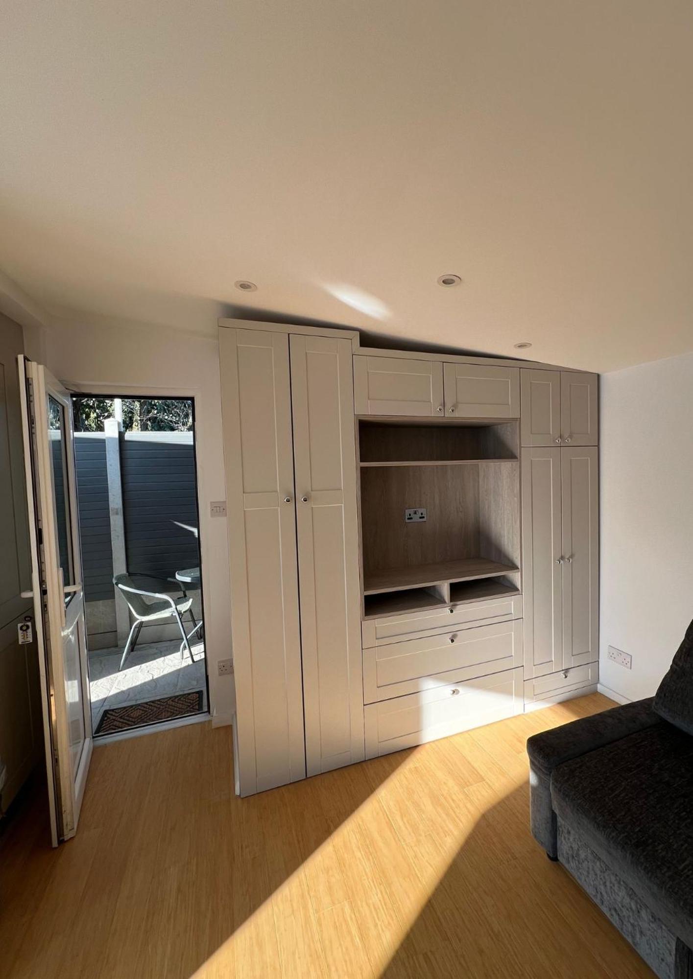 Modern Studio In Greenford, Free Wifi, Parking & Streaming Services Ealing Exterior foto