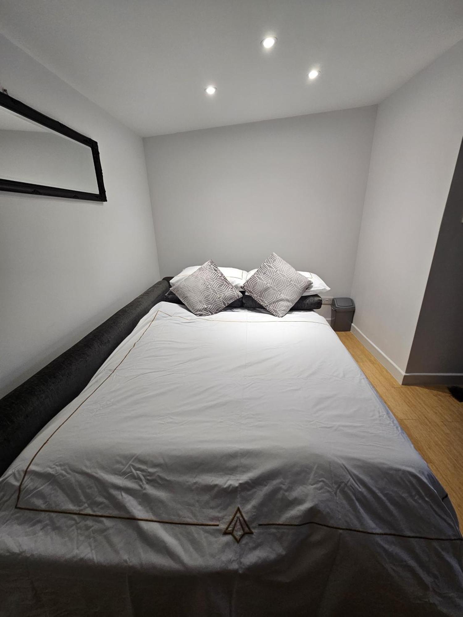 Modern Studio In Greenford, Free Wifi, Parking & Streaming Services Ealing Exterior foto